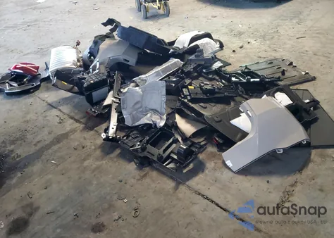 2025 BMW X3 30 xDrive z USA, uszkodzony, nr VIN 5UX53GP0XS9Y52736